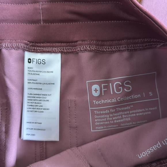 Women’s Figs Yola Skinny Scrub pants - Picture 2 of 3